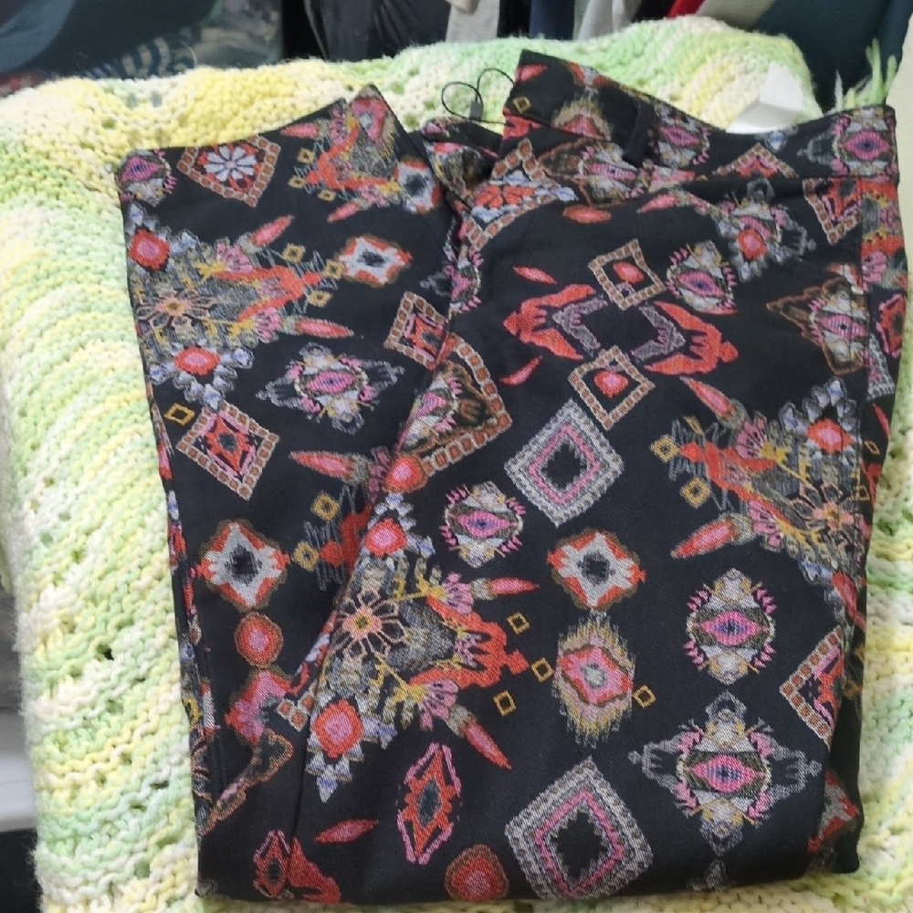 Zara Black Floral Patterned Pants